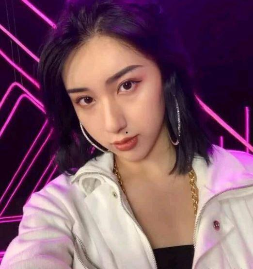 中国男歌手爆料视频播放,独家幕后故事大公开  第2张